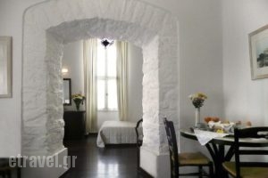 Miranda_accommodation_in_Hotel_Piraeus Islands - Trizonia_Hydra_Hydra Chora