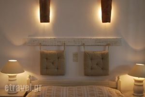 Diplos Studios_best deals_Hotel_Cyclades Islands_Paros_Paros Chora