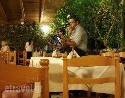 Avli Mezedopolio_food_in_Restaurant___Lixouri