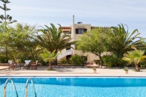 Villa Iakinthi_lowest prices_in_Villa_Crete_Chania_Akrotiri